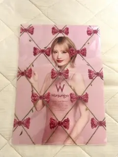 TWICE クリアカード　モモ Twice Momo GX Gold Holographic Cards – Kholographic