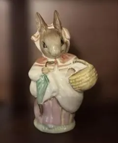 ロイヤルアルバート⭐︎ピーターラビット陶製Mrs.Rabbit&Bunnies ロイヤルアルバート⭐︎ピーターラビット陶製Mrs.Rabbit&Bunnies