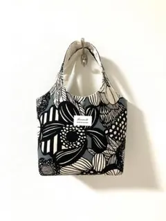 ハンドメイド　トートバッグ　北欧風アートフラワー　ブルーグレー