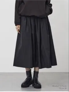 【新品タグ付】PLST タフタピンタックボリュームスカート Mサイズ