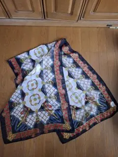 GUCCI グッチ GGパターン シルク 大判 スカーフ ホワイト/ベージュ