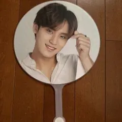 2025年最新】ミンギュ うちわの人気アイテム - メルカリ