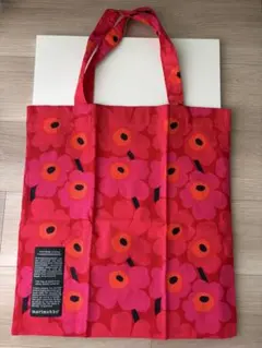 マリメッコ　トートバッグ　ウニッコ