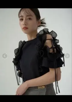 SNIDEL スナイデル フリルスリーブカットプルオーバー ブラック