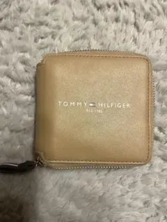 値下げ中！TOMMY HILFIGER 2つ折り財布