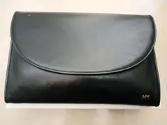 HM 黒 レザークラッチバッグ