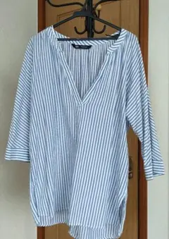 ザラ　zara 青と白のストライプ Vネックシャツ シャツ　チュニック