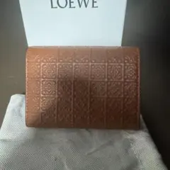 【新品未使用（箱付き）】LOEWE 三つ折り財布 新品未使用（箱付き）】LOEWE 三つ折り財布 ロエベ(LOEWE) 中古