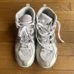 ASICS バスケットボールシューズ ハイカット ホワイト