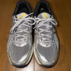 アシックス　スニーカー