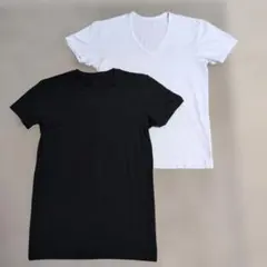 ♦ユニクロ❄HEATTECH【Ｓ】半袖Vネック白クルーネック黒 シャツ 2枚