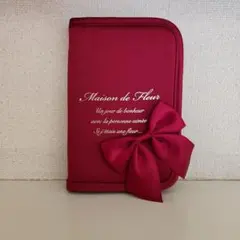 Maison de Fleur 赤 リボン付きポーチのサムネイル