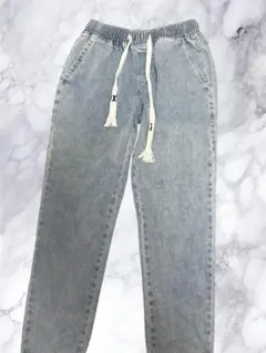 Item thumbnail for item 4a9ca2ea-918c-4150-9901-abe18e242cd4