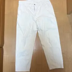 ユニクロ　ジーンズ　ホワイト