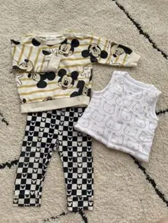 GAP衣類3点セット（ベスト、ミッキーの長袖＋長ズボン）