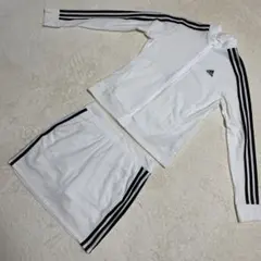 アディダスホワイト ストライプ セットアップ