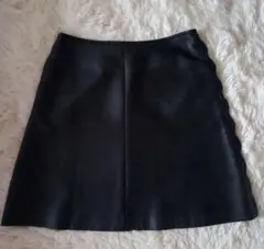 トリーバーチ　レザー　黒 スカラップヘム タイトスカート