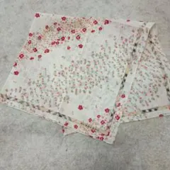 ♣　16　　バーバリー　　　ハンカチ　　大判　　　　スカーフ