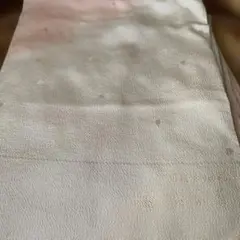 淡いピンク桜花びら模様正絹の帯揚げ