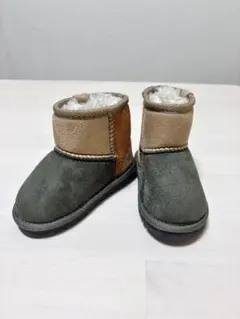 キッズムートンブーツ グレーとオレンジ