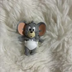 ガチャガチャ　トムとジェリー　ジェリーとタフィーがいるお家フィギュア