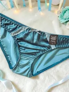 ☆タンス整理品 SANEIエメラルドグリーンリボン柄 パンティ ♪