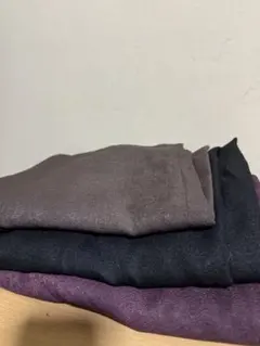 未使用 サイドボタン付きダ一クグレー　パープルロングスカート　ブラックタイト