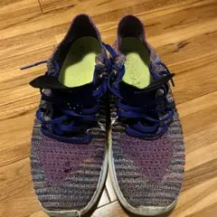 フライニット スニーカー