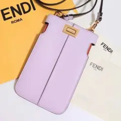 FENDI フェンディ ピーカブー フォンポーチ スマホショルダーのサムネイル