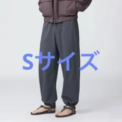 新品 UNIQLO U ユニクロ ユー スウェットカーブパンツ グレー　Sサイズ
