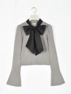 An MILLE ビックリボンニット グレー