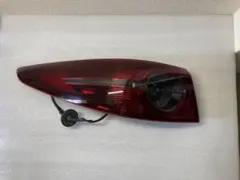 MAZDA3 マツダ3 純正　右テールランプ　右フィニッシャーパネル　セット MAZDA3 マツダ3 純正 右テールランプ 右フィニッシャーパネル セット