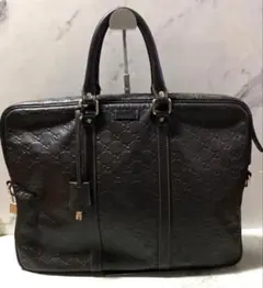 Item thumbnail for item 563d9b1d-3482-455f-8f47-9e12b4b7c0eb