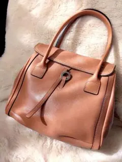【ペレボルサ】ヌーディレザー ハンドバッグ 　レディースハンドバッグ