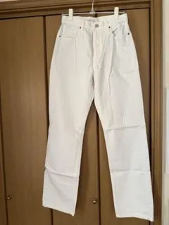 ホワイトデニム ストレートレッグパンツ