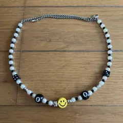 ユニークなビーズネックレス