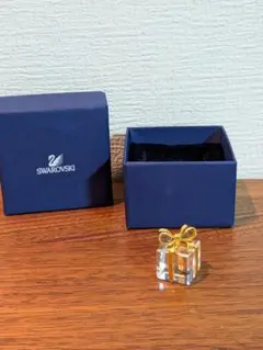 スワロフスキー　ペンダントトップ