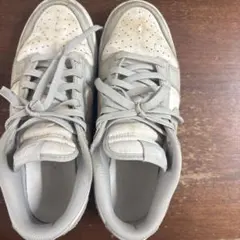 NIKE DUNK LOW グレーのサムネイル