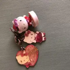 ハローキティーキーホルダーチャーム3点　2点はユニバ限定品