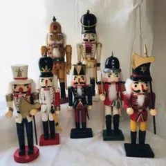 クリスマス　木製ナッツクラッカー くるみ割人形