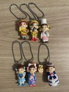 ペコちゃんキーホルダー 14体まとめ売り - メルカリ