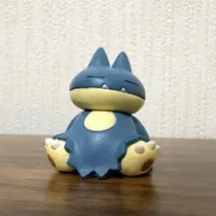 みんなのカビゴン　ゴンベ　カプセルトイ　ガチャガチャ