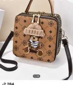 くま柄　ベア　ハンドバッグ