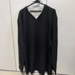 黒いリブ編み長袖カットソー