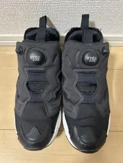 美品★Reebokリーボック★インスタポンプフューリー黒24.0cm スニーカー
