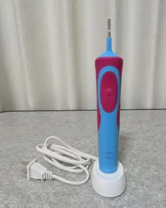 ブラウン オーラルB 電動歯ブラシ本体 充電器 ポケモン ピカチュウ