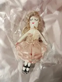 ルルベちゃん 人形型キーホルダー パール装飾付き