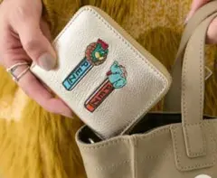 PEZ(ペッツ)×perche(ペルケ)×ear コラボジャバラ折り財布ゴールドのサムネイル