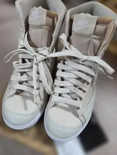 Nike ハイカット　スニーカー