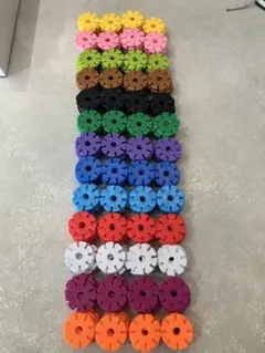 カラフルな花形知育玩具 約510個